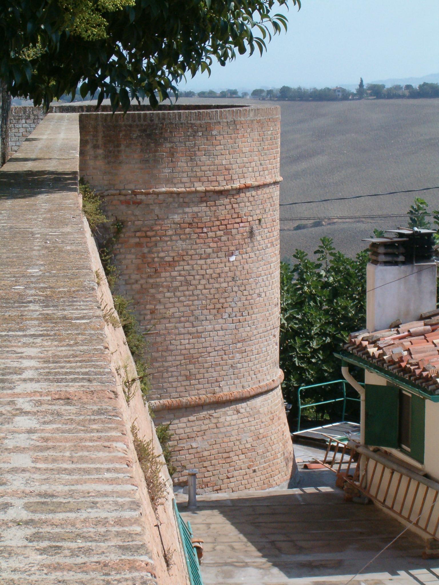 Torrione meridionale (torrione, delle mura castellane) - Pesaro (PU) 
