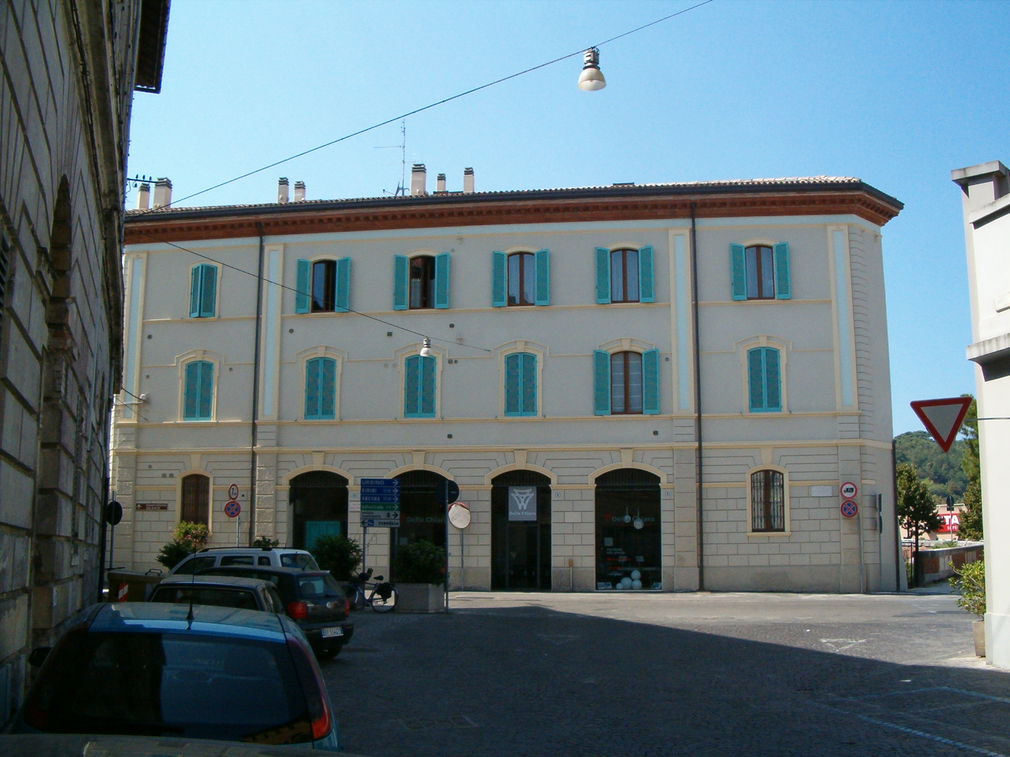 Palazzo di appartamenti (palazzo, di appartamenti) - Pesaro (PU) 