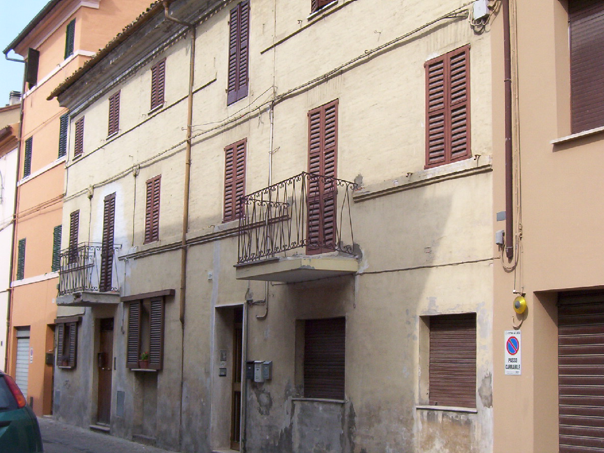 Casa in linea (casa in linea) - Jesi (AN) 