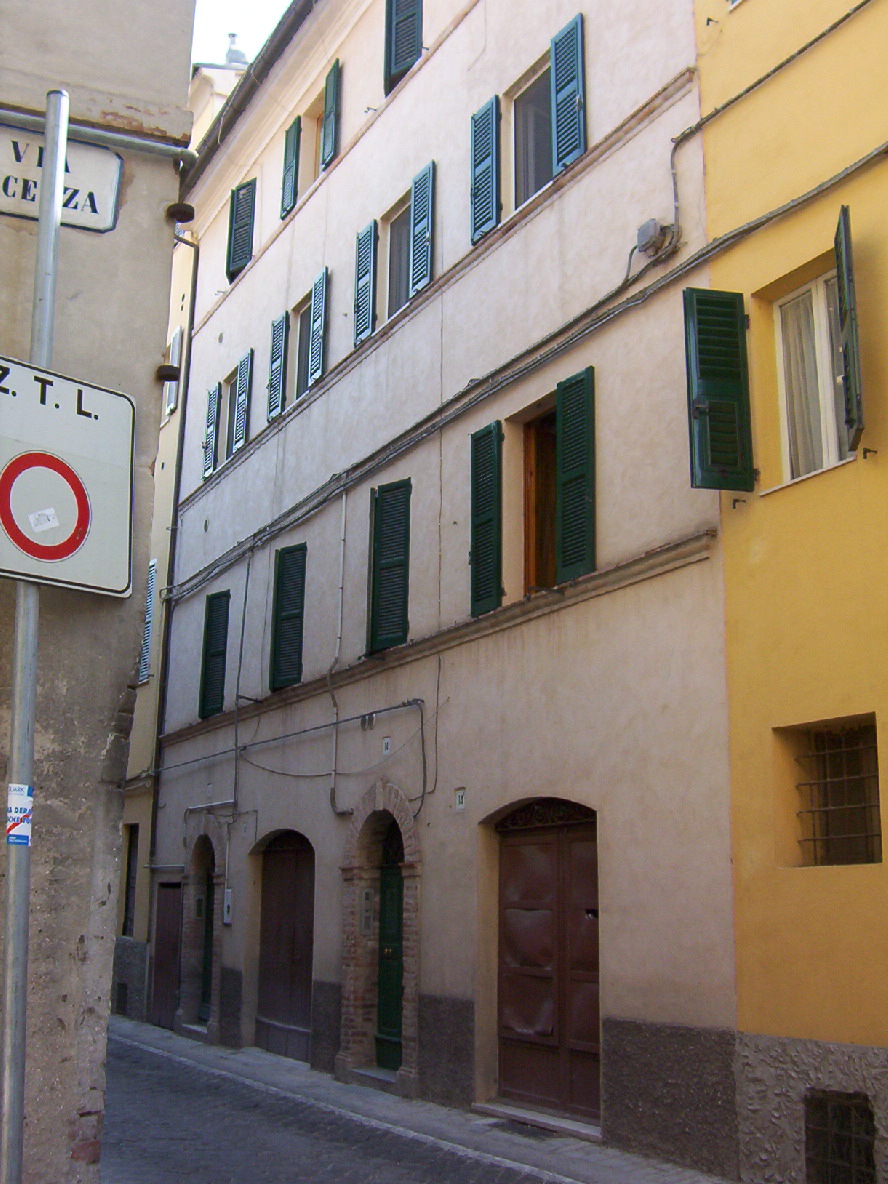 Casa in linea (casa in linea) - Jesi (AN) 