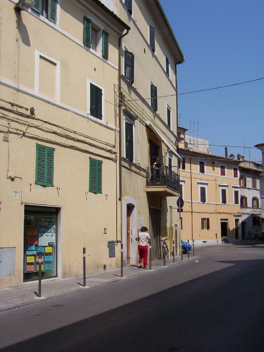 Casa in linea (casa in linea, d'angolo) - Jesi (AN) 