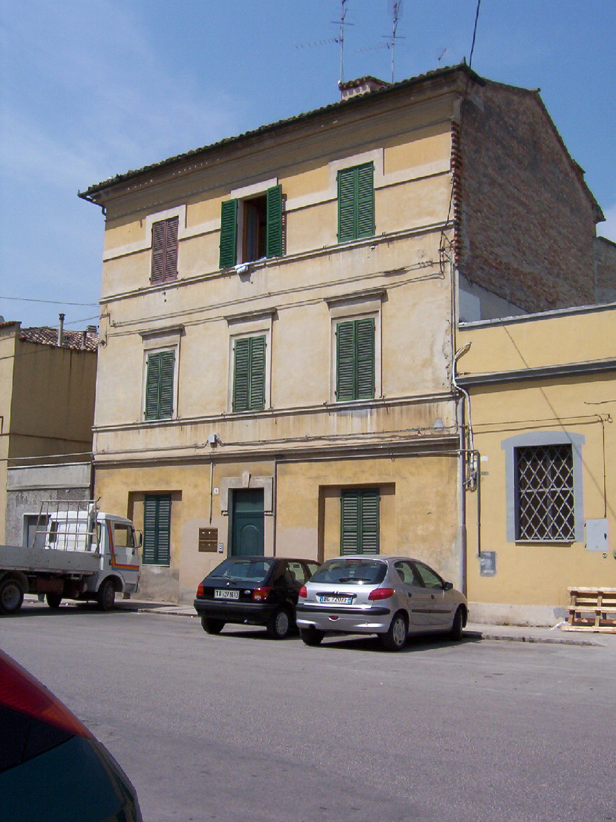 Casa in linea (casa in linea) - Jesi (AN) 