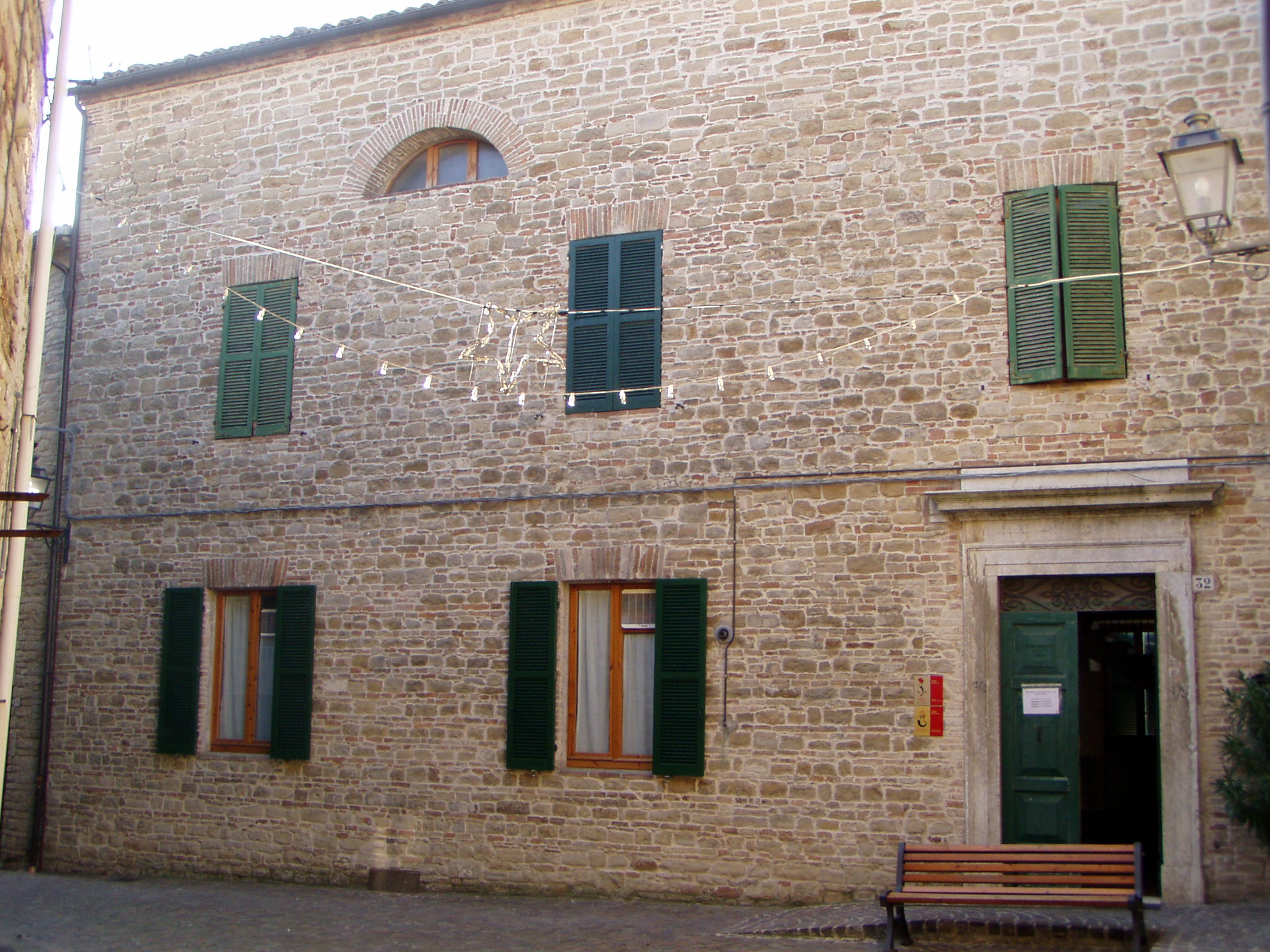 Palazzo dell'ex Ospedale (biblioteca, comunale) - Staffolo (AN) 