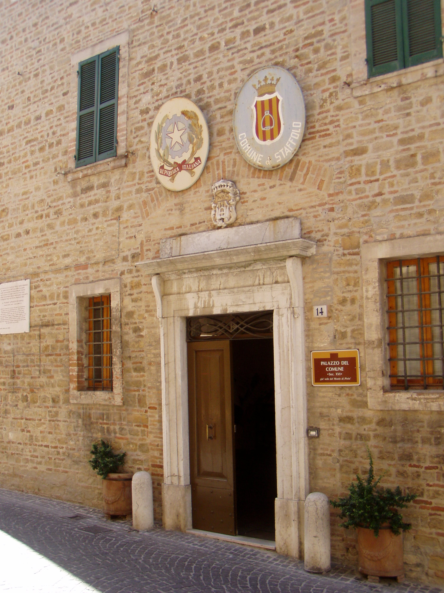 Palazzo del Comune (palazzo per attività pubbliche e direzionali, pubblico) - Staffolo (AN) 