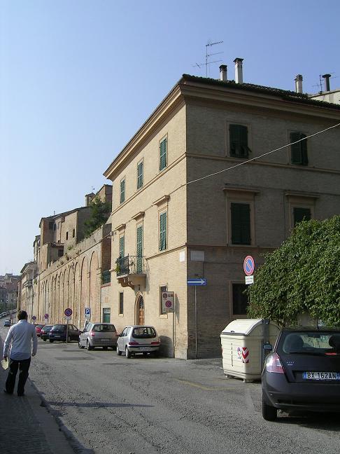 Casa Panebianco (palazzo, di appartamenti) - Osimo (AN) 