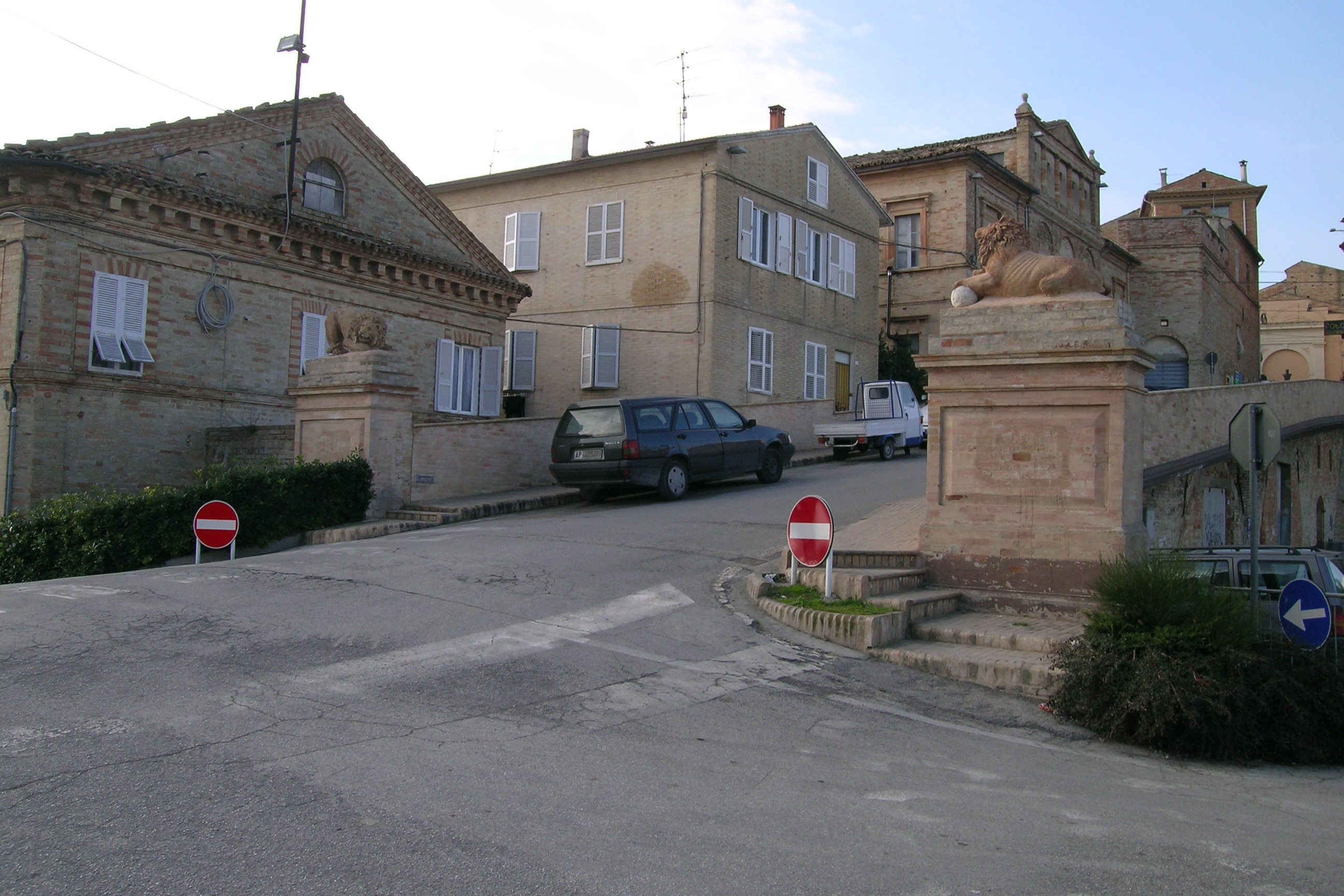 Porta urbica (porta, urbica) - Monte San Pietrangeli (AP) 