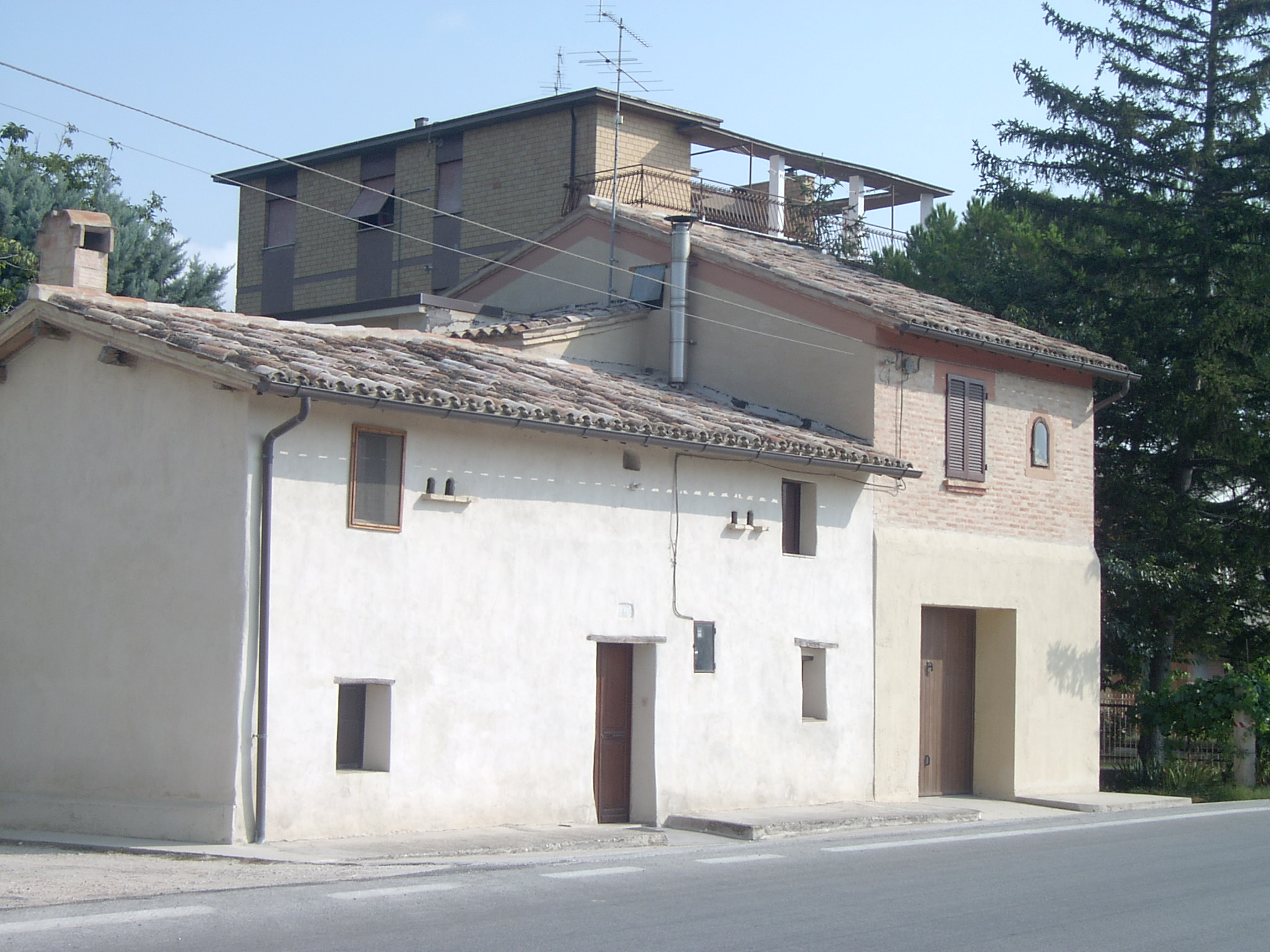 Casa di terra (casa colonica di terra) - Pollenza (MC) 