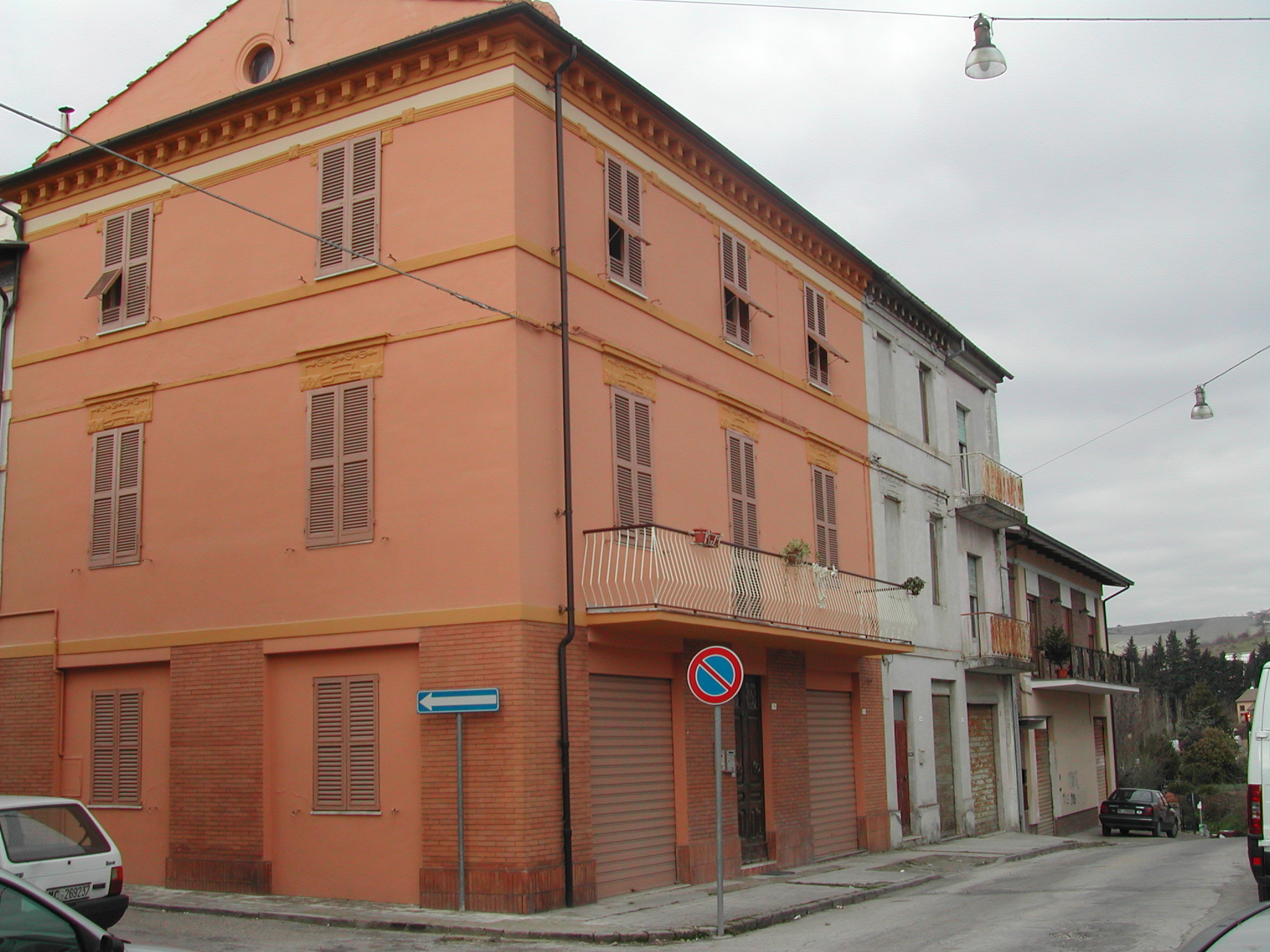 Casa a schiera (casa a schiera) - Tolentino (MC) 