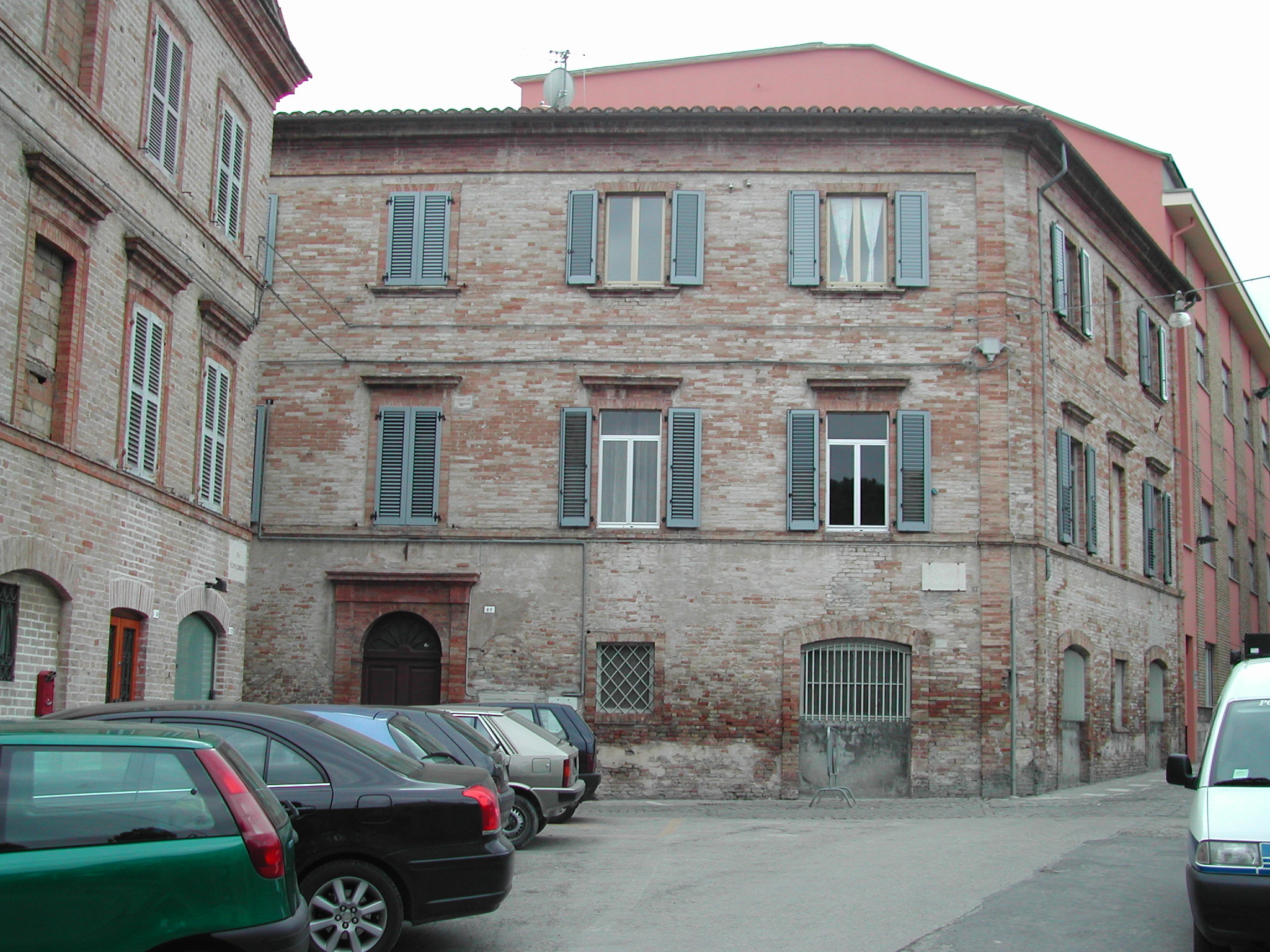 Palazzetto a schiera (palazzetto a schiera) - Tolentino (MC) 