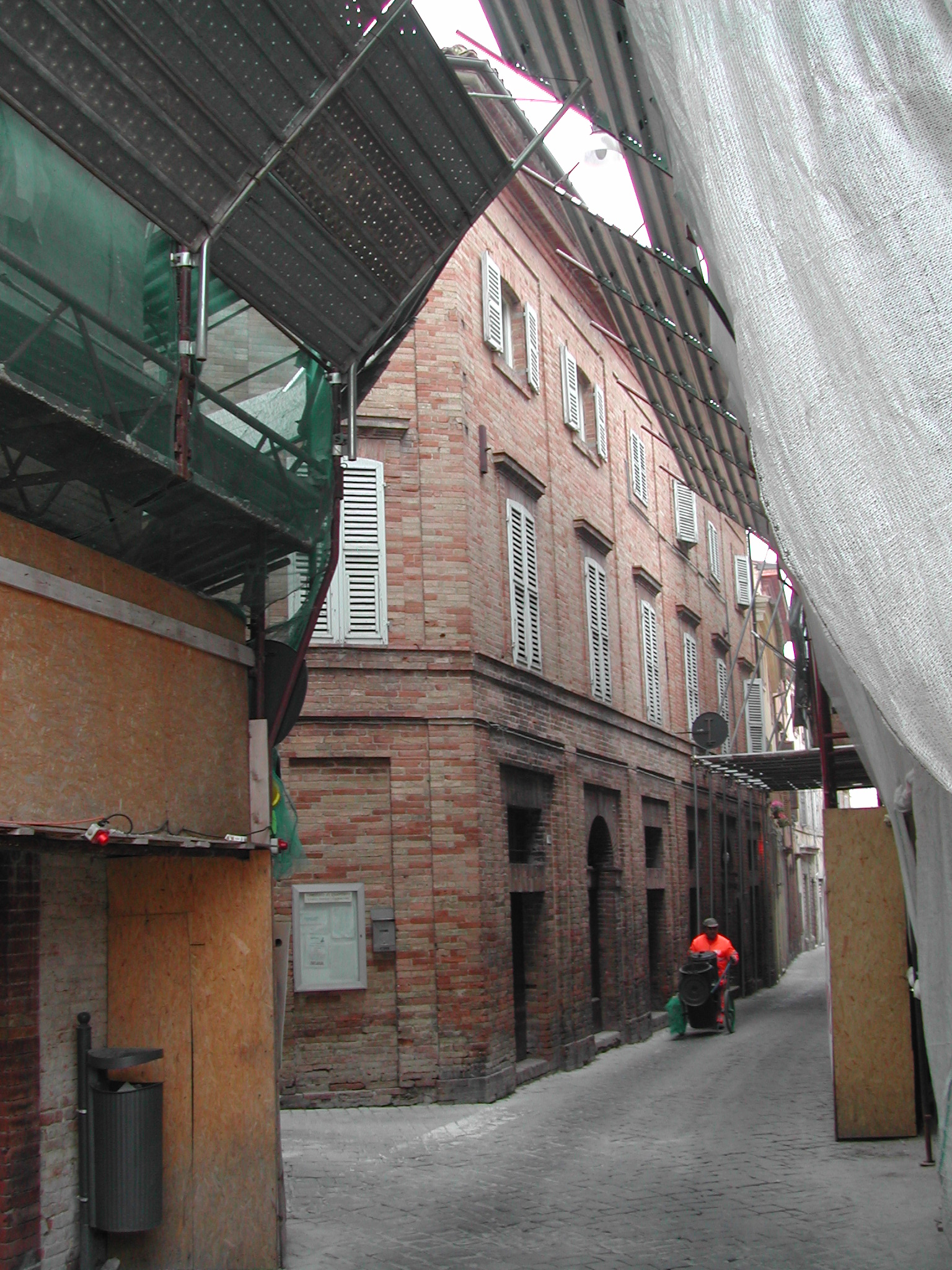 Palazzo a schiera (palazzo a schiera) - Tolentino (MC) 