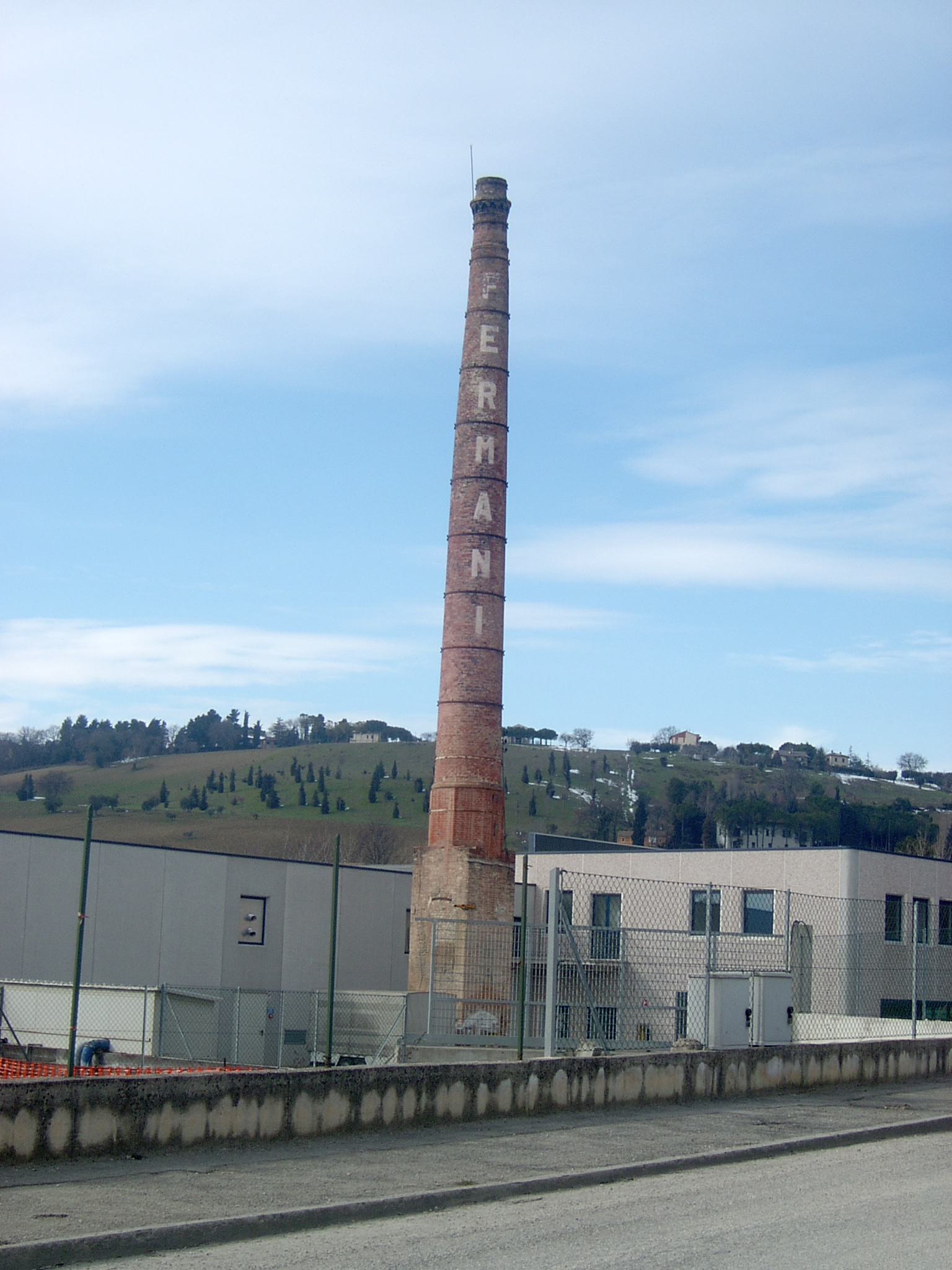 Camino della Fornace Fermani (camino di fornace tipo Hoffman) - Macerata (MC) 