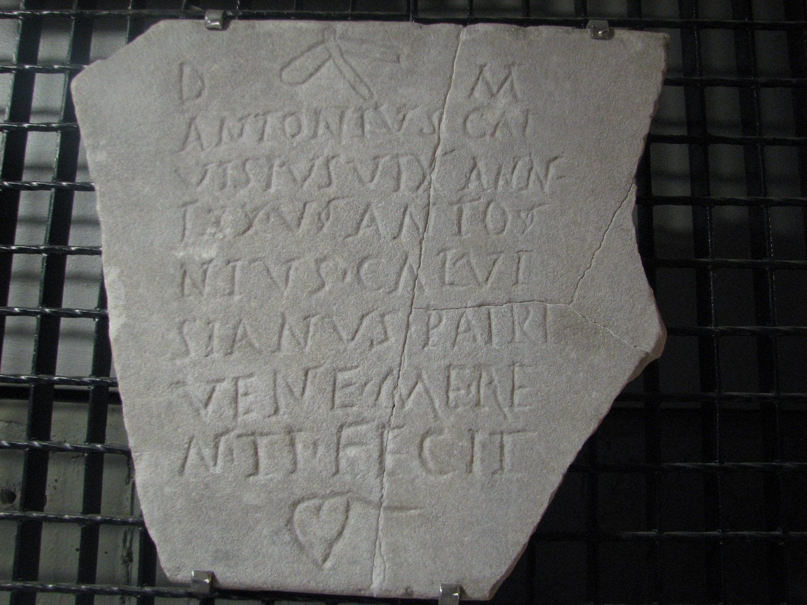 materiale di collezione museale (materiale lapideo, metallo) (Eta' romana imperiale)