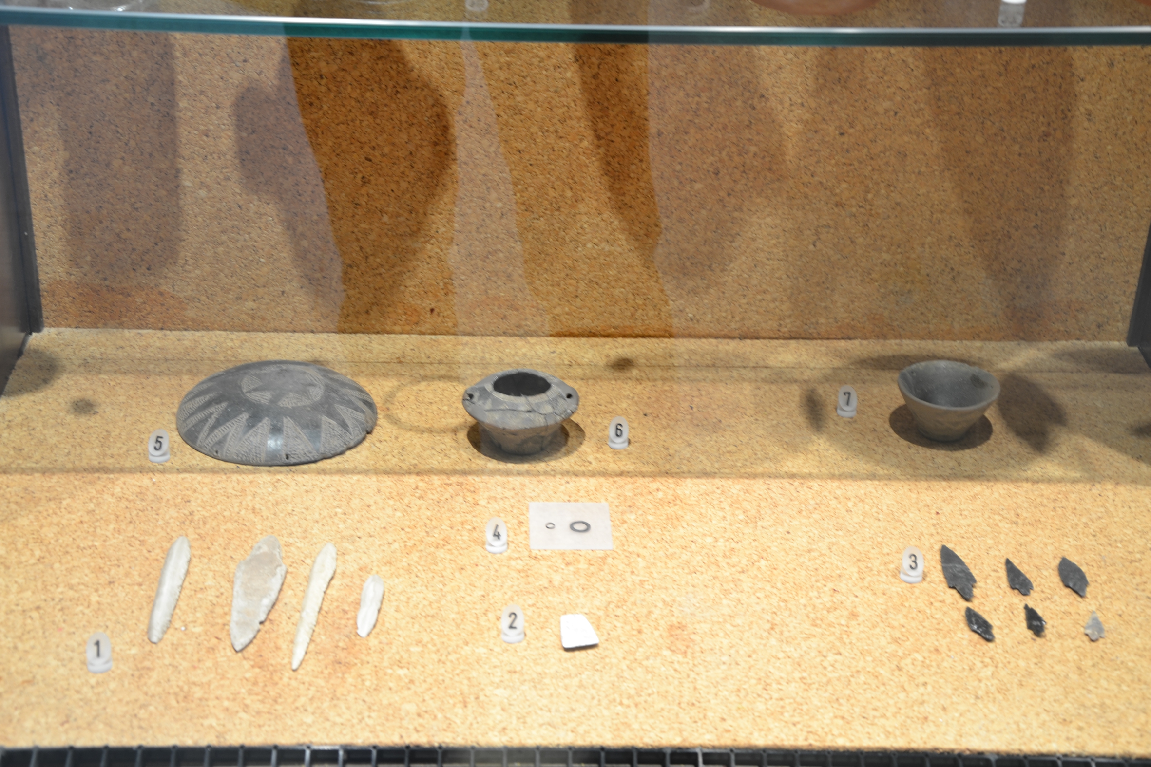 materiale di collezione museale (ceramica/ metallo/ materiale lapideo) (Neolitico recente)