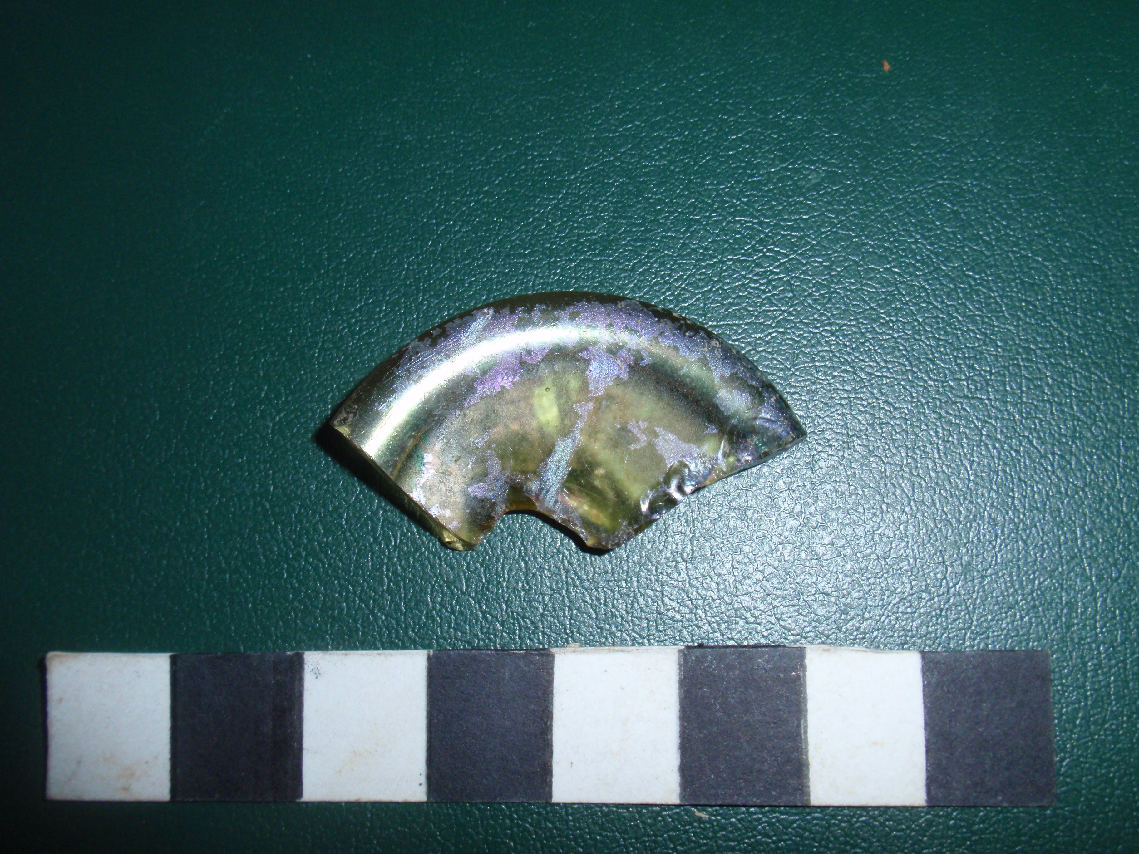 ampolla in vetro verde-azzurro (ampolla, vetro, frammento di ampolla in vetro (orlo)) (Eta' romana imperiale)