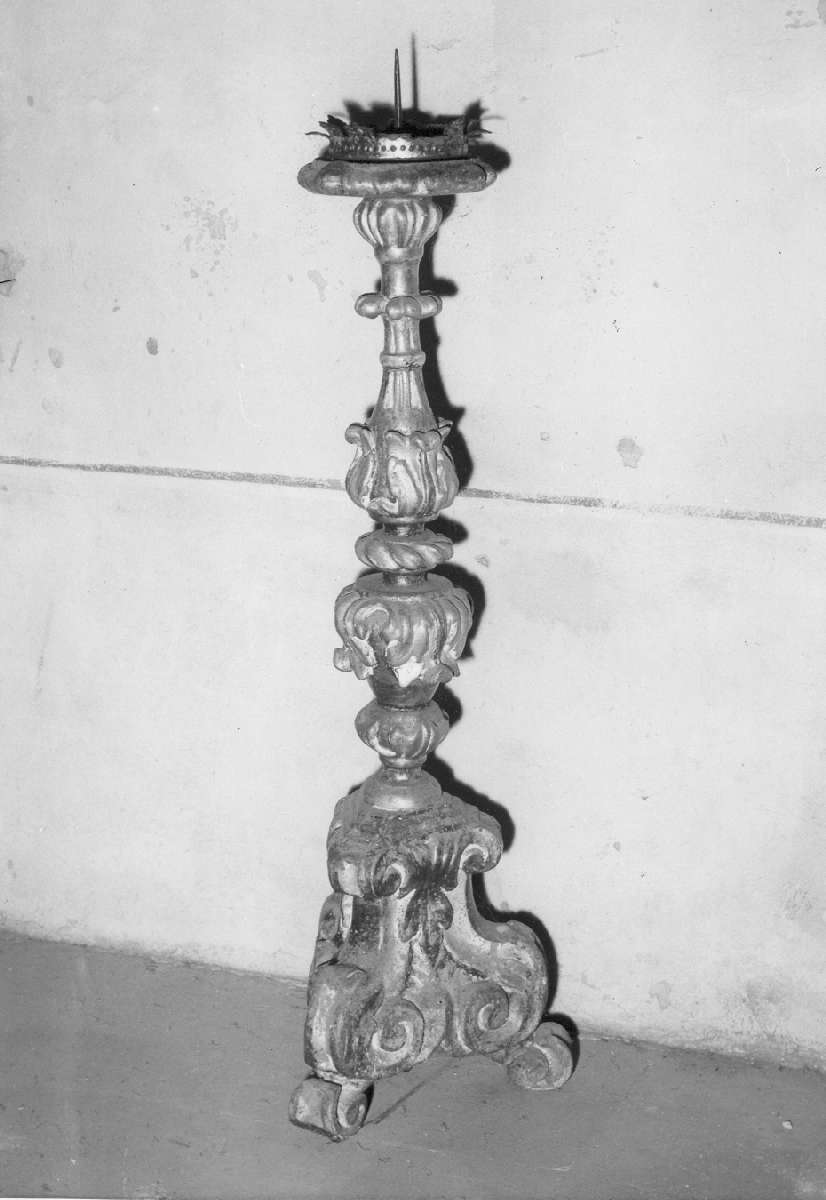 candeliere d'altare, serie - manifattura modenese (fine/ inizio secc. XVII/ XVIII)