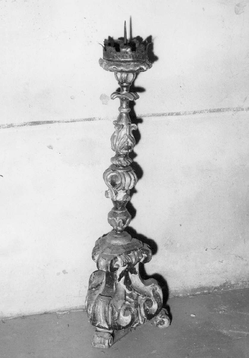candeliere d'altare, serie - manifattura modenese (fine/ inizio secc. XVII/ XVIII)