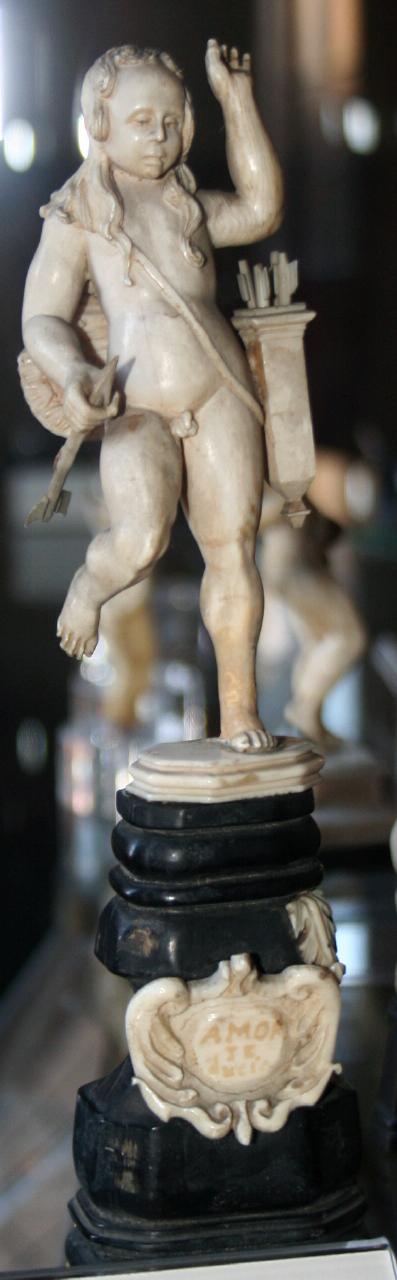 Cupido con faretra e freccia (statuetta) - ambito tedesco (sec. XVII)