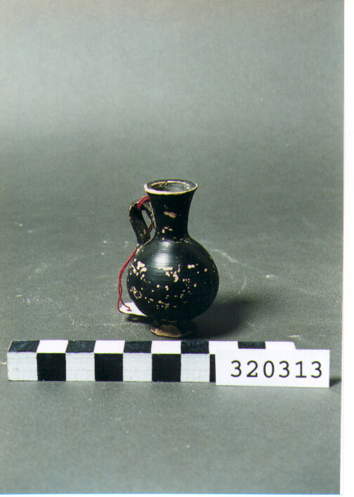 lekythos miniaturistica - produzione magnogreca (seconda metà sec. V a.C)