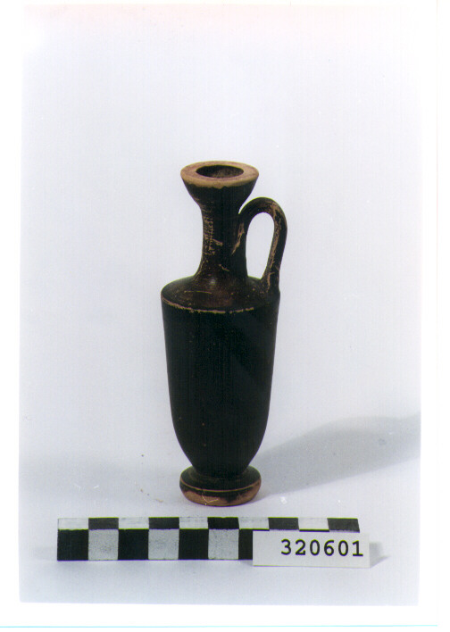 lekythos - produzione magnogreca (sec. V a.C)