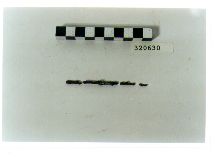 spillone/ frammento - produzione magnogreca (seconda metà sec. V a.C)