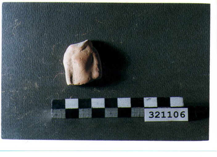 statuetta votiva/ frammento - produzione magnogreca (sec. VI a.C)