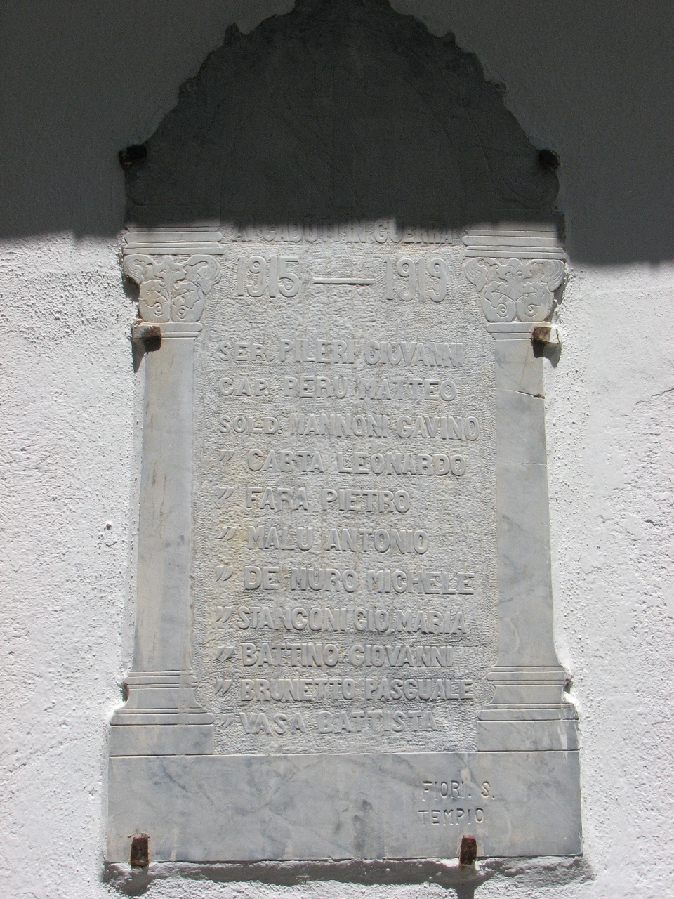 lapide commemorativa ai caduti di Fiori S (sec. XX)