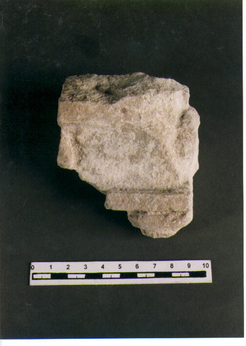 STELE VOTIVA/ FRAMMENTO - CIVILTA' PUNICA (SEC. IV A.C)