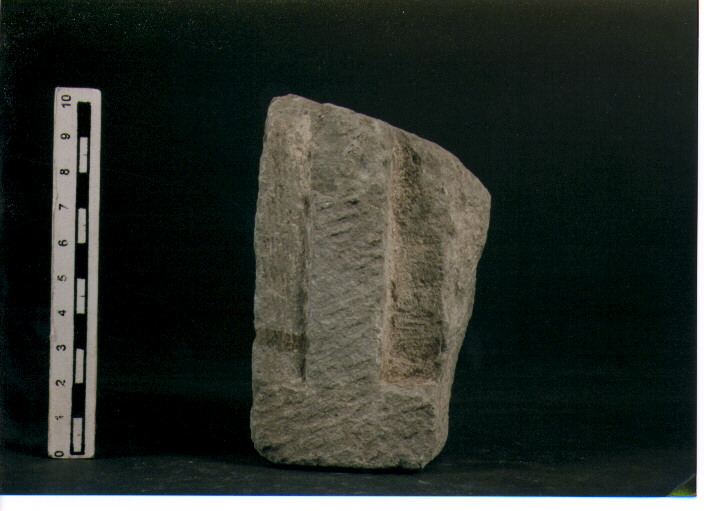 STELE VOTIVA/ FRAMMENTO - CIVILTA' PUNICA (secc. IV/ III a.C)