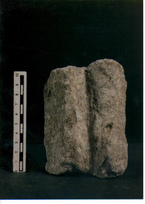 STELE VOTIVA/ FRAMMENTO - CIVILTA' PUNICA (secc. V/ IV a.C)