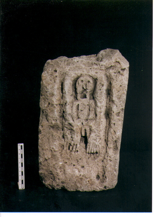 FIGURA UMANA (STELE VOTIVA) - CIVILTA' PUNICA (secc. VI/ V a.C)