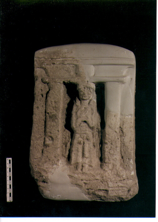 FIGURA UMANA (STELE VOTIVA) - CIVILTA' PUNICA (secc. V/ IV a.C)