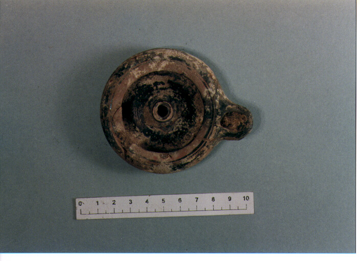 LUCERNA A CORPO GLOBULARE, HOWLAND 22 C - CIVILTA' PUNICA (SEC. V A.C)