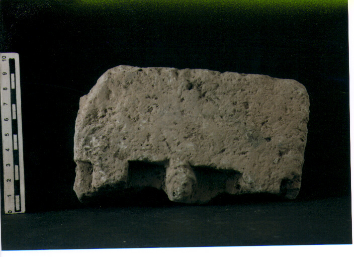 FIGURA UMANA (STELE VOTIVA) - CIVILTA' PUNICA (secc. V/ IV a.C)