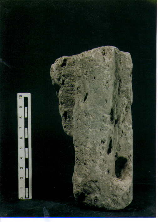 STELE VOTIVA/ FRAMMENTO - CIVILTA' PUNICA (secc. V/ IV a.C)