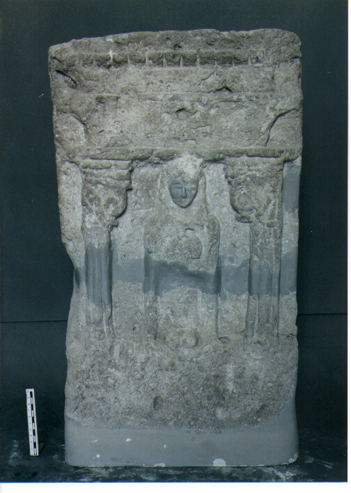 FIGURA UMANA (STELE VOTIVA) - CIVILTA' PUNICA (SECC. V/ IV A.C)