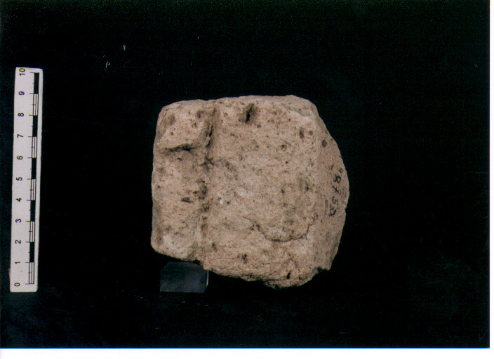 STELE VOTIVA/ FRAMMENTO - CIVILTA' PUNICA (secc. V/ IV a.C)