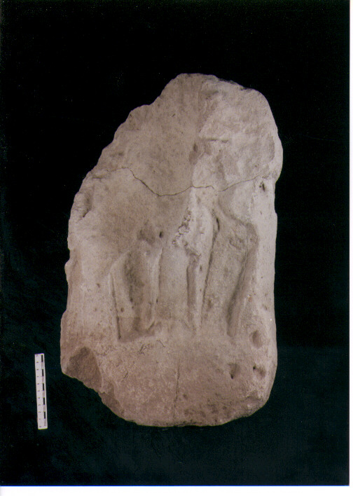 FIGURA UMANA (STELE VOTIVA) - CIVILTA' PUNICA (secc. V/ IV a.C)
