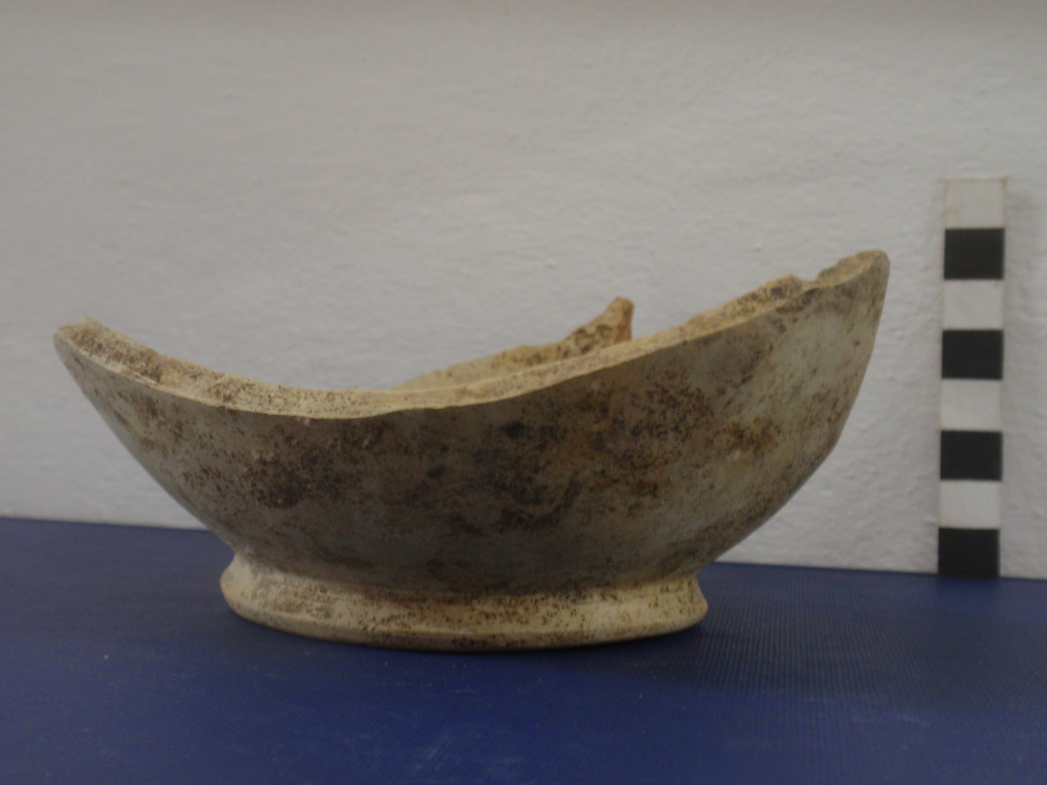 olpe, in ceramica depurata monoansato (fine III a.C)