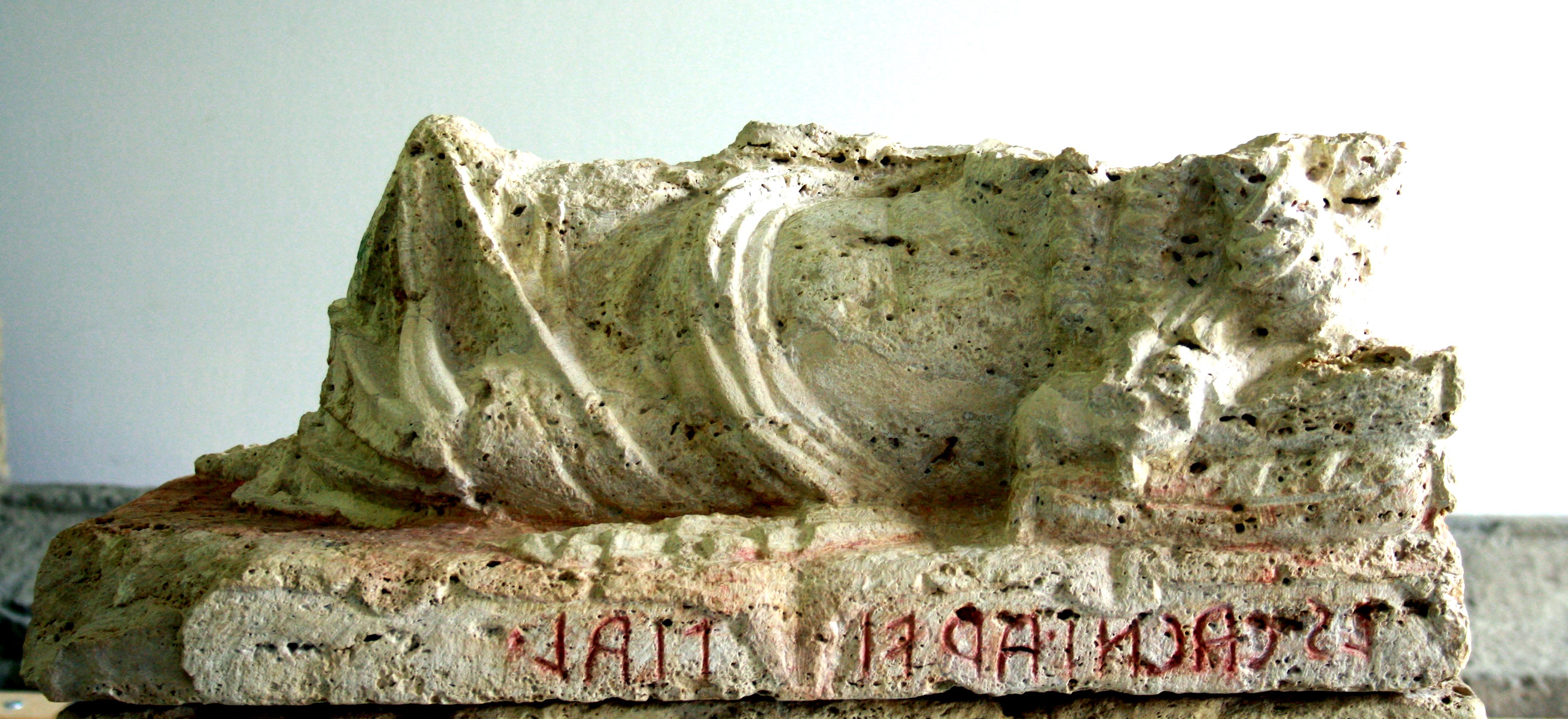 coperchio di urna, con recumbente (primo quarto II a.C)