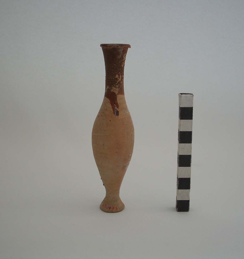 unguentario, Forti, tipo V - ambito apulo (sec. II a.C)