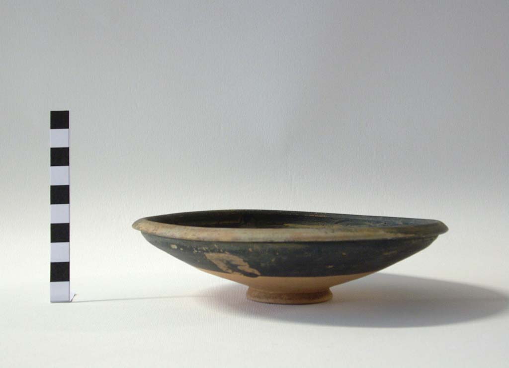 piatto, vicina a Morel, tipo 1534g 1 - ambito apulo (Sec. III a.C)