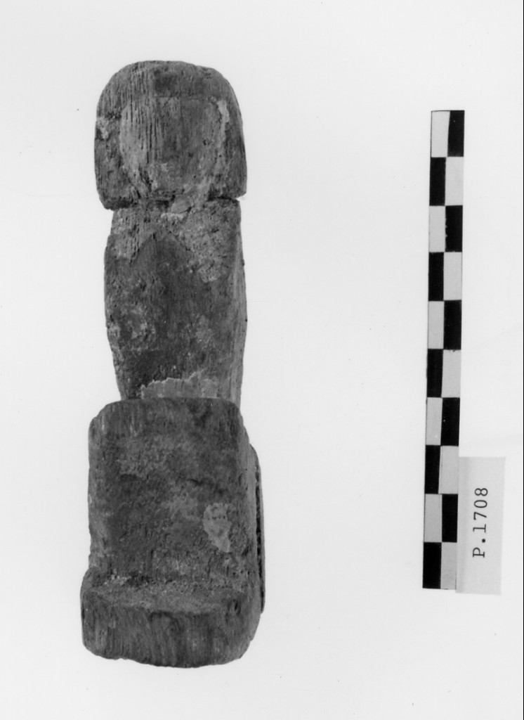 Statuetta femminile accovacciata (Medio Regno)