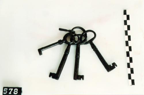 mazzo di chiavi, chiavi, utensili manuali - bottega calabrese (sec. XIX fine - sec. XX inizio, da 1890 a 1910)