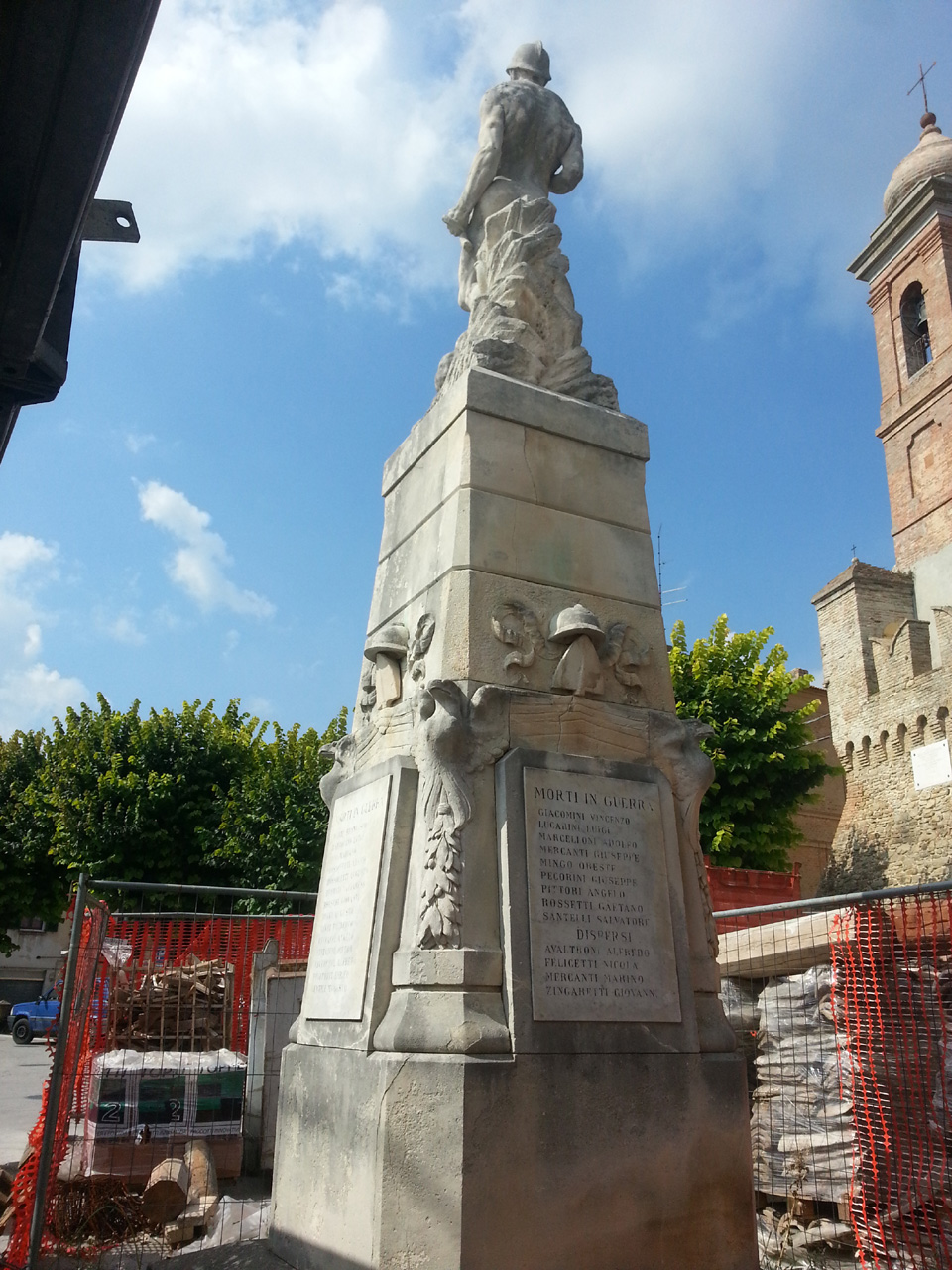 monumento ai caduti - a cippo di Castellani Filandro (attribuito) (secondo quarto XX)