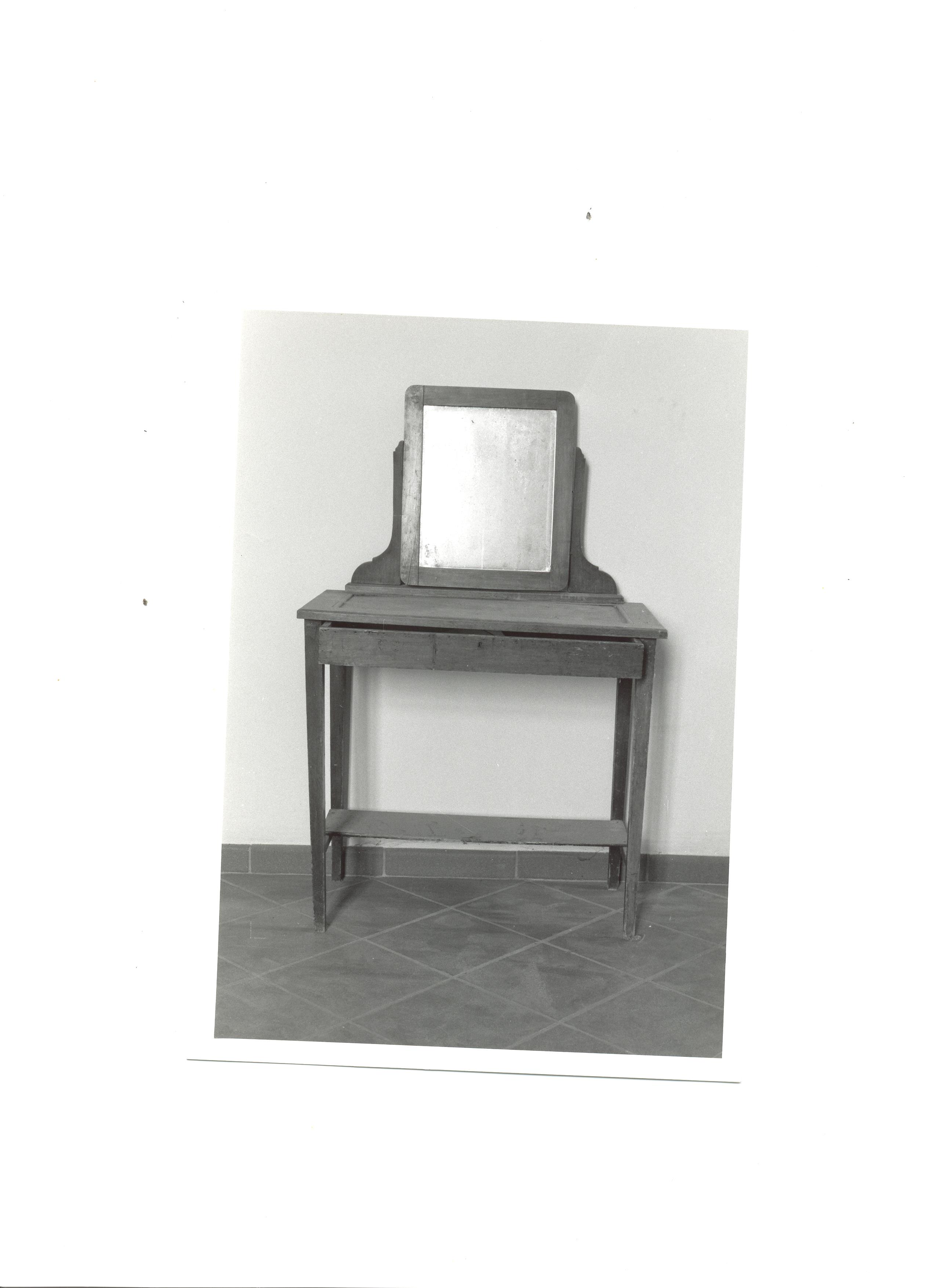 tavolino da toeletta (fine sec. XIX)