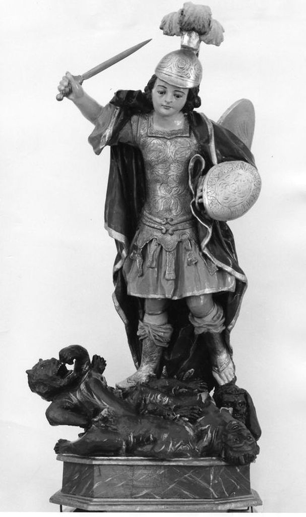 San Michele Arcangelo combatte il diavolo (gruppo scultoreo) - ambito Italia meridionale (seconda metà sec. XVIII)