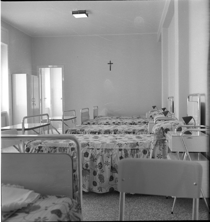 Ditta Buscetto - Clinica privata (negativo) di Rossi, Antonio (studio) (seconda metà XX)