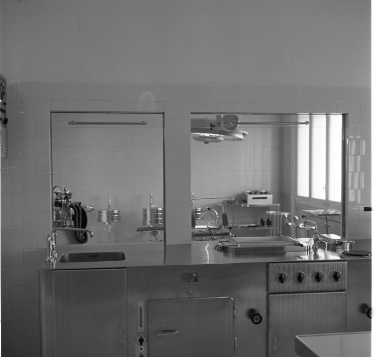 Clinica privata - Sala parto (negativo) di Rossi, Antonio (studio) (seconda metà XX)