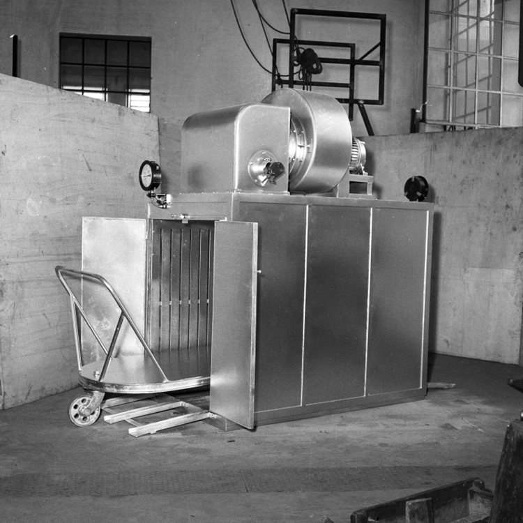 Macchine industriali - Buscetto (negativo) di Rossi, Antonio (studio) (seconda metà XX)