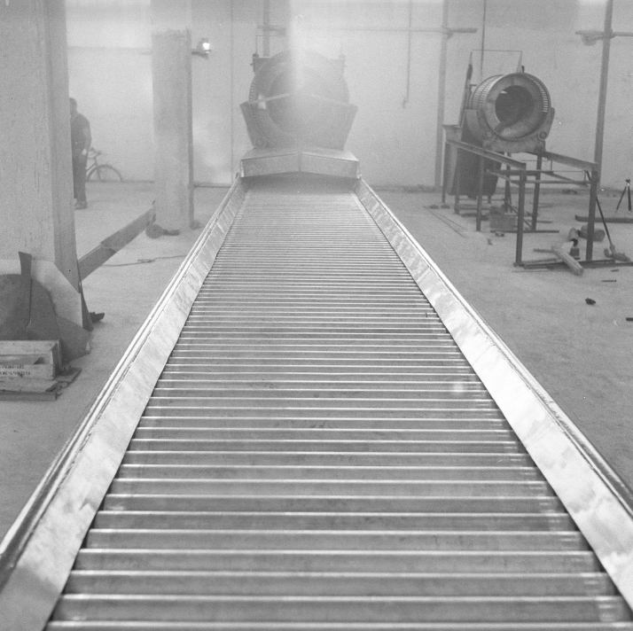 Macchine industriali - Buscetto (negativo) di Rossi, Antonio (studio) (seconda metà XX)